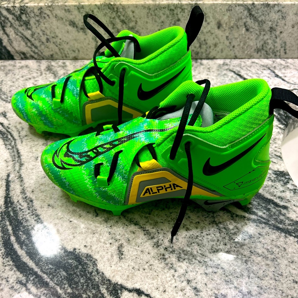 Nike Alpha Menace Pro 3 Cleats